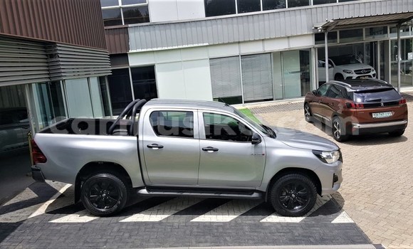 Tenga Tsaru Toyota Hilux Sirivha Mota in Beitbridge in Matabeleland South Tenga Tsaru Toyota Hilux Sirivha Mota in Beitbridge in Matabeleland South