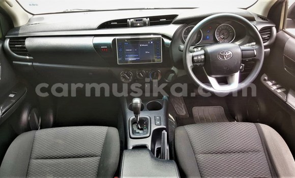 Tenga Tsaru Toyota Hilux Sirivha Mota in Beitbridge in Matabeleland South Tenga Tsaru Toyota Hilux Sirivha Mota in Beitbridge in Matabeleland South