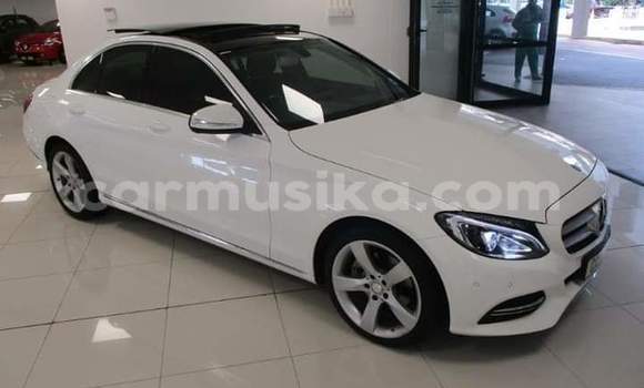 Acheter Occasion Voiture Mercedes‒Benz AMG GLC Blanc à Beitbridge, Matabeleland South Acheter Occasion Voiture Mercedes‒Benz AMG GLC Blanc à Beitbridge, Matabeleland South