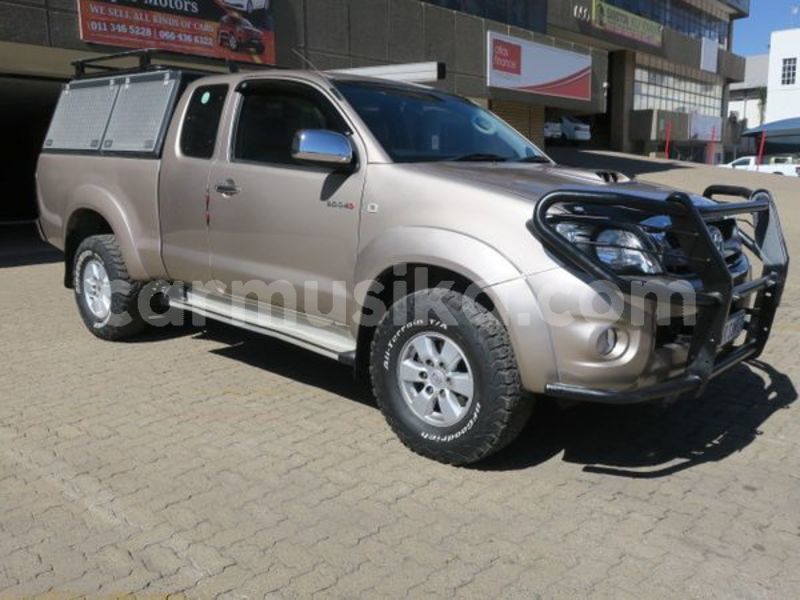 Big with watermark toyota hilux matabeleland south beitbridge 19784