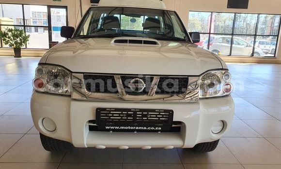 Nunua Ilio tumika Nissan NP 300 Nyeupe Gari ndani ya Beitbridge nchini Matabeleland Kusini Nunua Ilio tumika Nissan NP 300 Nyeupe Gari ndani ya Beitbridge nchini Matabeleland Kusini
