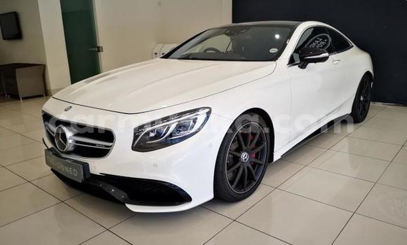 Acheter Occasion Voiture Mercedes‒Benz C-klasse AMG Blanc à Beitbridge, Matabeleland South Acheter Occasion Voiture Mercedes‒Benz C-klasse AMG Blanc à Beitbridge, Matabeleland South