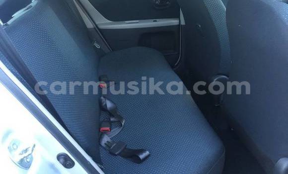 Nunua Ilio tumika Toyota Vitz Fedha Gari ndani ya Beitbridge nchini Matabeleland Kusini Nunua Ilio tumika Toyota Vitz Fedha Gari ndani ya Beitbridge nchini Matabeleland Kusini