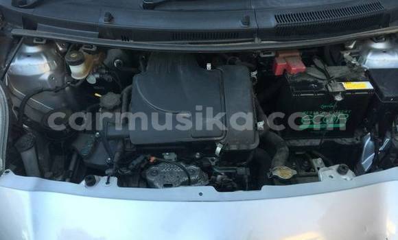 Nunua Ilio tumika Toyota Vitz Fedha Gari ndani ya Beitbridge nchini Matabeleland Kusini Nunua Ilio tumika Toyota Vitz Fedha Gari ndani ya Beitbridge nchini Matabeleland Kusini