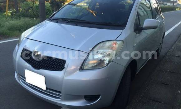 Nunua Ilio tumika Toyota Vitz Fedha Gari ndani ya Beitbridge nchini Matabeleland Kusini Nunua Ilio tumika Toyota Vitz Fedha Gari ndani ya Beitbridge nchini Matabeleland Kusini