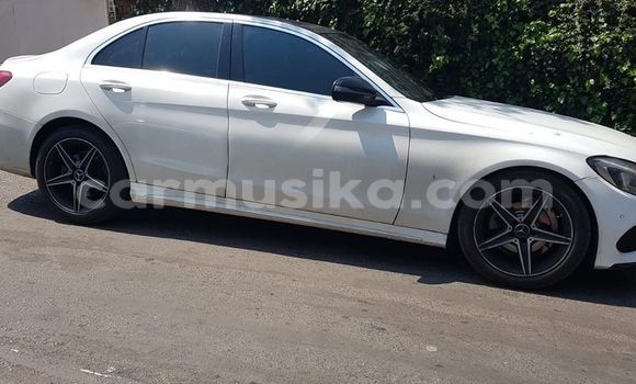 Buy Used Mercedes‒Benz C–Class White Car in Beitbridge in Matabeleland South Buy Used Mercedes‒Benz C–Class White Car in Beitbridge in Matabeleland South