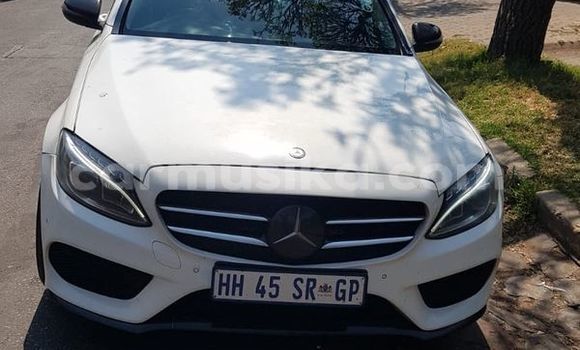 Buy Used Mercedes‒Benz C–Class White Car in Beitbridge in Matabeleland South Buy Used Mercedes‒Benz C–Class White Car in Beitbridge in Matabeleland South