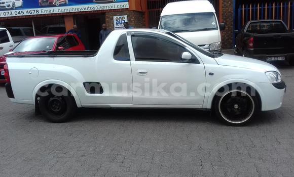 Buy Used Opel Corsa White Car in Beitbridge in Matabeleland South Buy Used Opel Corsa White Car in Beitbridge in Matabeleland South