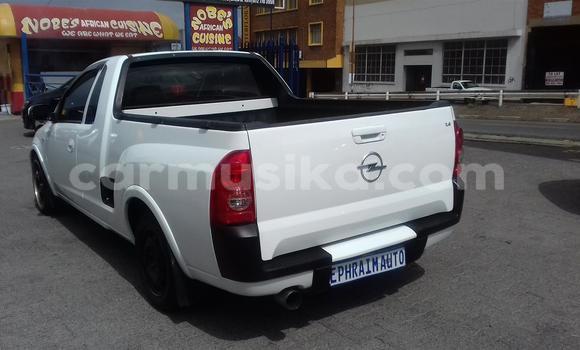 Buy Used Opel Corsa White Car in Beitbridge in Matabeleland South Buy Used Opel Corsa White Car in Beitbridge in Matabeleland South