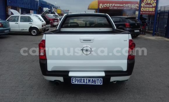 Buy Used Opel Corsa White Car in Beitbridge in Matabeleland South Buy Used Opel Corsa White Car in Beitbridge in Matabeleland South