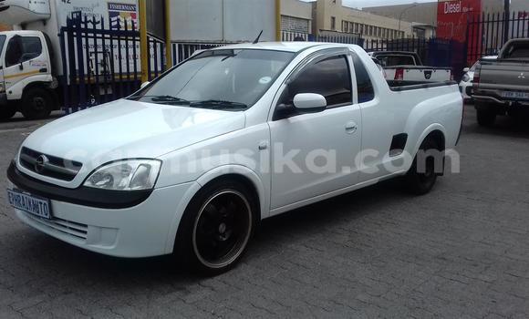 Buy Used Opel Corsa White Car in Beitbridge in Matabeleland South Buy Used Opel Corsa White Car in Beitbridge in Matabeleland South