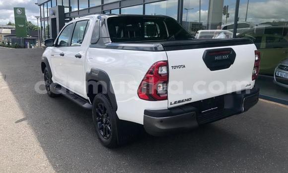 Acheter Occasion Voiture Toyota Hilux Blanc à Beitbridge, Matabeleland South Acheter Occasion Voiture Toyota Hilux Blanc à Beitbridge, Matabeleland South