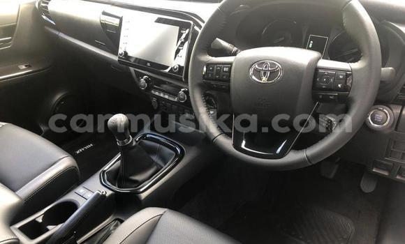 Acheter Occasion Voiture Toyota Hilux Blanc à Beitbridge, Matabeleland South Acheter Occasion Voiture Toyota Hilux Blanc à Beitbridge, Matabeleland South
