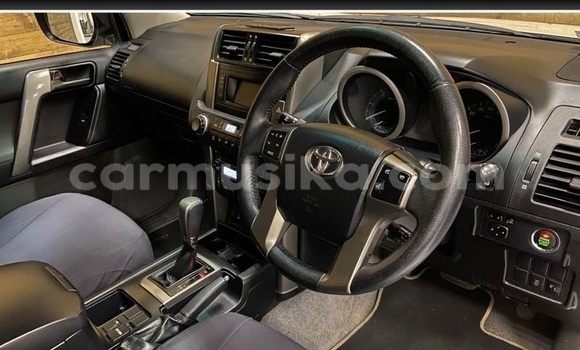 Acheter Occasion Voiture Toyota Land Cruiser Prado Autre à Beitbridge, Matabeleland South Acheter Occasion Voiture Toyota Land Cruiser Prado Autre à Beitbridge, Matabeleland South