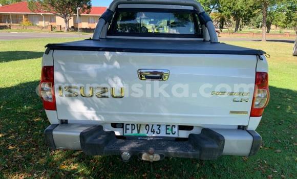 Acheter Occasion Voiture Isuzu KB Blanc à Beitbridge, Matabeleland South Acheter Occasion Voiture Isuzu KB Blanc à Beitbridge, Matabeleland South