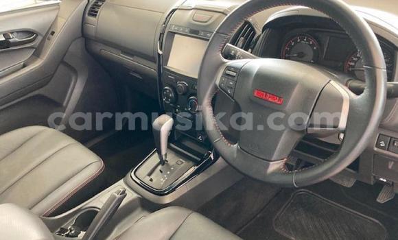 Acheter Occasion Voiture Isuzu D–MAX Rouge à Beitbridge, Matabeleland South Acheter Occasion Voiture Isuzu D–MAX Rouge à Beitbridge, Matabeleland South
