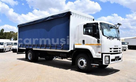 Tenga Tsaru Isuzu Trooper Chena Mota in Beitbridge in Matabeleland South Tenga Tsaru Isuzu Trooper Chena Mota in Beitbridge in Matabeleland South