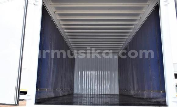 Tenga Tsaru Isuzu Trooper Chena Mota in Beitbridge in Matabeleland South Tenga Tsaru Isuzu Trooper Chena Mota in Beitbridge in Matabeleland South