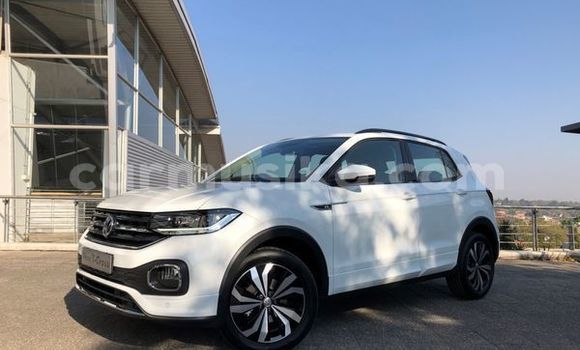 Nunua Ilio tumika Volkswagen Touareg Nyeupe Gari ndani ya Beitbridge nchini Matabeleland Kusini Nunua Ilio tumika Volkswagen Touareg Nyeupe Gari ndani ya Beitbridge nchini Matabeleland Kusini