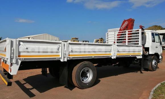 Acheter Occasion Utilitaire Nissan UD Blanc à Beitbridge, Matabeleland South Acheter Occasion Utilitaire Nissan UD Blanc à Beitbridge, Matabeleland South