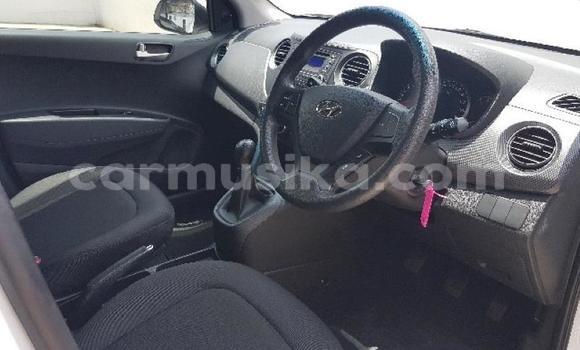 Nunua Ilio tumika Hyundai i10 Nyeupe Gari ndani ya Beitbridge nchini Matabeleland Kusini Nunua Ilio tumika Hyundai i10 Nyeupe Gari ndani ya Beitbridge nchini Matabeleland Kusini