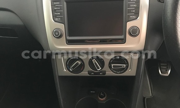 Acheter Occasion Voiture Volkswagen Polo Rouge à Beitbridge, Matabeleland South Acheter Occasion Voiture Volkswagen Polo Rouge à Beitbridge, Matabeleland South