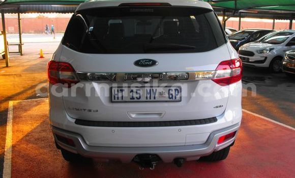 Buy Used Ford Everest White Car in Beitbridge in Matabeleland South Buy Used Ford Everest White Car in Beitbridge in Matabeleland South