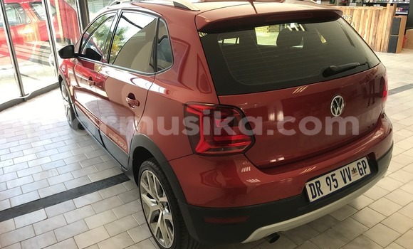 Acheter Occasion Voiture Volkswagen Polo Rouge à Beitbridge, Matabeleland South Acheter Occasion Voiture Volkswagen Polo Rouge à Beitbridge, Matabeleland South