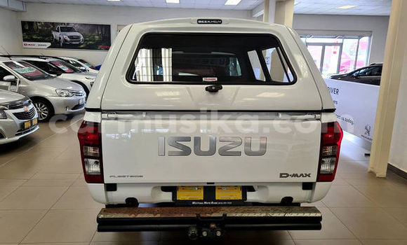 Buy Used Isuzu KB White Car in Beitbridge in Matabeleland South Buy Used Isuzu KB White Car in Beitbridge in Matabeleland South