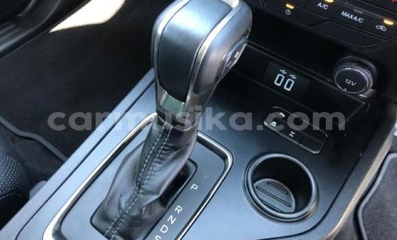 Acheter Occasion Voiture Ford Everest Blanc à Beitbridge, Matabeleland South Acheter Occasion Voiture Ford Everest Blanc à Beitbridge, Matabeleland South