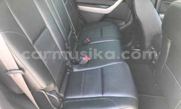 Acheter Occasion Voiture Ford Everest Blanc à Beitbridge, Matabeleland South Acheter Occasion Voiture Ford Everest Blanc à Beitbridge, Matabeleland South