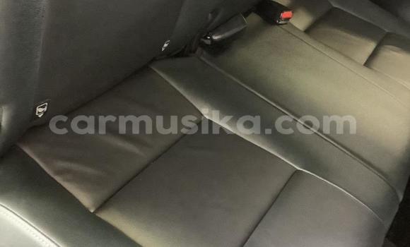 Tenga Tsaru Toyota Hilux Beige Mota in Beitbridge in Matabeleland South Tenga Tsaru Toyota Hilux Beige Mota in Beitbridge in Matabeleland South