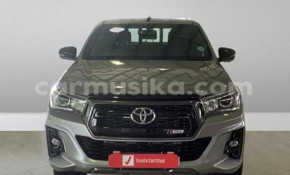 Tenga Tsaru Toyota Hilux Beige Mota in Beitbridge in Matabeleland South Tenga Tsaru Toyota Hilux Beige Mota in Beitbridge in Matabeleland South