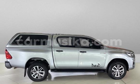 Tenga Tsaru Toyota Hilux Beige Mota in Beitbridge in Matabeleland South Tenga Tsaru Toyota Hilux Beige Mota in Beitbridge in Matabeleland South