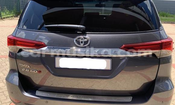 Buy Used Toyota Fortuner Beige Car in Beitbridge in Matabeleland South Buy Used Toyota Fortuner Beige Car in Beitbridge in Matabeleland South