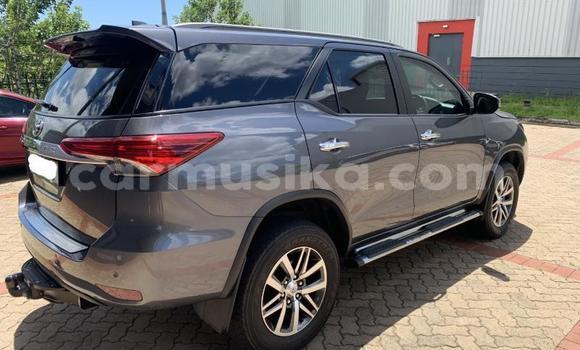 Buy Used Toyota Fortuner Beige Car in Beitbridge in Matabeleland South Buy Used Toyota Fortuner Beige Car in Beitbridge in Matabeleland South