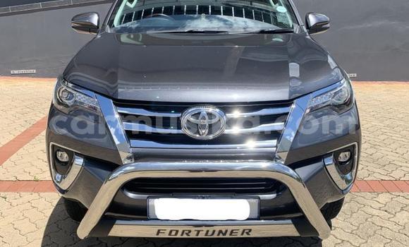 Buy Used Toyota Fortuner Beige Car in Beitbridge in Matabeleland South Buy Used Toyota Fortuner Beige Car in Beitbridge in Matabeleland South