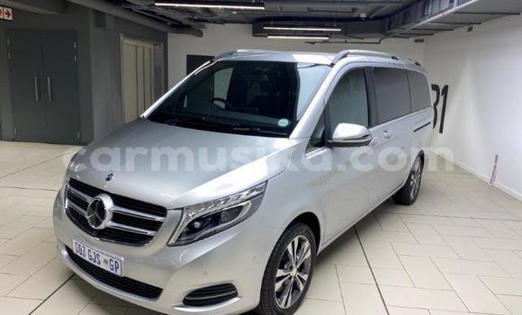 Nunua Ilio tumika Mercedes Viano Fedha Gari ndani ya Beitbridge nchini Matabeleland Kusini Nunua Ilio tumika Mercedes Viano Fedha Gari ndani ya Beitbridge nchini Matabeleland Kusini