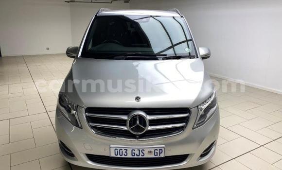 Nunua Ilio tumika Mercedes Viano Fedha Gari ndani ya Beitbridge nchini Matabeleland Kusini Nunua Ilio tumika Mercedes Viano Fedha Gari ndani ya Beitbridge nchini Matabeleland Kusini