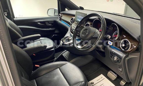 Nunua Ilio tumika Mercedes Viano Fedha Gari ndani ya Beitbridge nchini Matabeleland Kusini Nunua Ilio tumika Mercedes Viano Fedha Gari ndani ya Beitbridge nchini Matabeleland Kusini