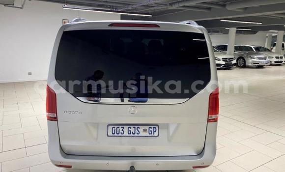 Nunua Ilio tumika Mercedes Viano Fedha Gari ndani ya Beitbridge nchini Matabeleland Kusini Nunua Ilio tumika Mercedes Viano Fedha Gari ndani ya Beitbridge nchini Matabeleland Kusini