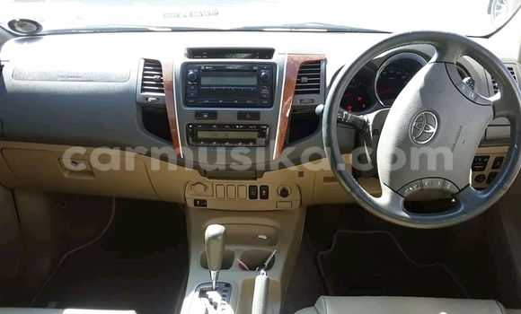 Nunua Ilio tumika Toyota Fortuner Nyeupe Gari ndani ya Beitbridge nchini Matabeleland Kusini Nunua Ilio tumika Toyota Fortuner Nyeupe Gari ndani ya Beitbridge nchini Matabeleland Kusini