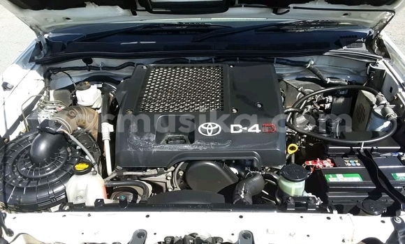 Nunua Ilio tumika Toyota Fortuner Nyeupe Gari ndani ya Beitbridge nchini Matabeleland Kusini Nunua Ilio tumika Toyota Fortuner Nyeupe Gari ndani ya Beitbridge nchini Matabeleland Kusini