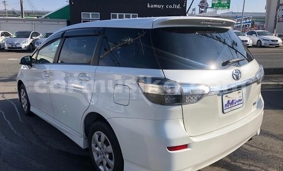 Nunua Ilio tumika Toyota Wish Nyeupe Gari ndani ya Beitbridge nchini Matabeleland Kusini Nunua Ilio tumika Toyota Wish Nyeupe Gari ndani ya Beitbridge nchini Matabeleland Kusini