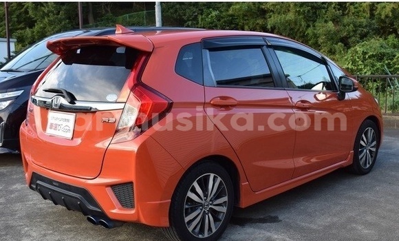 Nunua Ilio tumika Honda Fit Brown Gari ndani ya Beitbridge nchini Matabeleland Kusini Nunua Ilio tumika Honda Fit Brown Gari ndani ya Beitbridge nchini Matabeleland Kusini