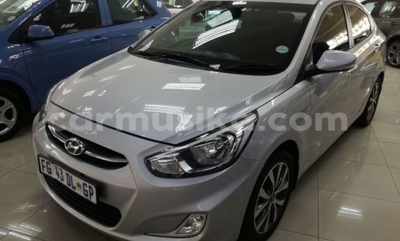Nunua Ilio tumika Hyundai Accent Fedha Gari ndani ya Beitbridge nchini Matabeleland Kusini Nunua Ilio tumika Hyundai Accent Fedha Gari ndani ya Beitbridge nchini Matabeleland Kusini