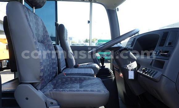 Acheter Occasion Voiture Nissan Caravan Blanc à Beitbridge, Matabeleland South Acheter Occasion Voiture Nissan Caravan Blanc à Beitbridge, Matabeleland South