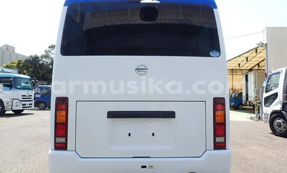 Acheter Occasion Voiture Nissan Caravan Blanc à Beitbridge, Matabeleland South Acheter Occasion Voiture Nissan Caravan Blanc à Beitbridge, Matabeleland South