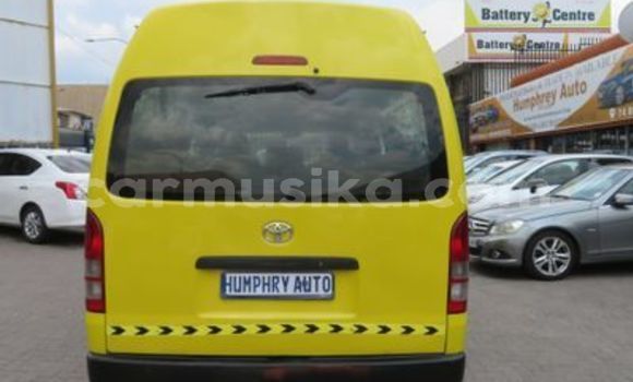 Buy Used Toyota Hiace Beige Car in Beitbridge in Matabeleland South
