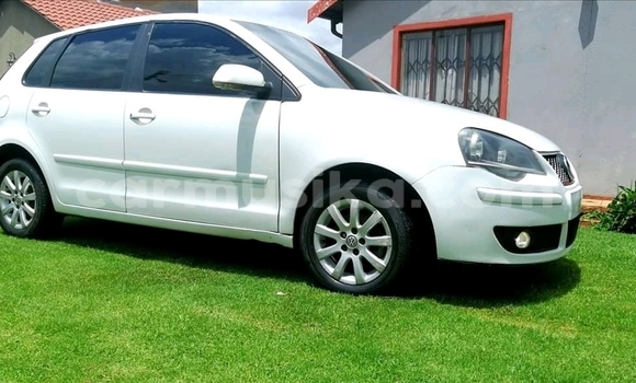 Nunua Ilio tumika Volkswagen Polo Nyeupe Gari ndani ya Beitbridge nchini Matabeleland Kusini Nunua Ilio tumika Volkswagen Polo Nyeupe Gari ndani ya Beitbridge nchini Matabeleland Kusini